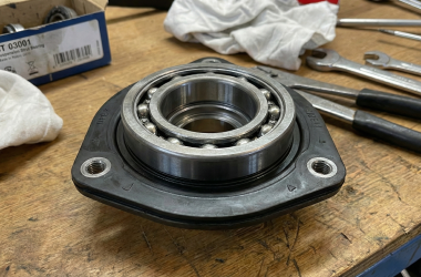 Veerpootlager in werkplaats