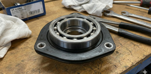 Veerpootlager in werkplaats