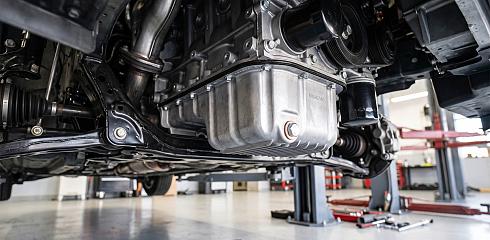 carterpan onder de auto