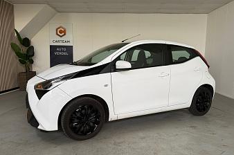 Toyota Aygo 1.0 VVT-i Black&White X-play Airco, Cruise control, Camera achteruitrijden.