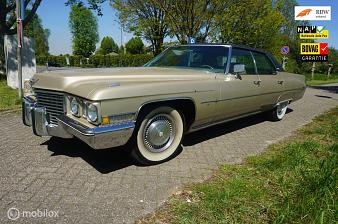 Cadillac Sedan-de-Ville 6 CD 49