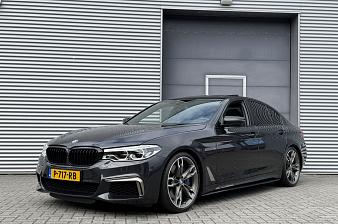 BMW 5 Serie M550i xDrive High Executive I Aut. I 463 PK I Leder I Schuifdak I Carplay