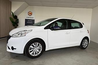 Peugeot 208 1.0 VTi Access Airco, Navigatie(carplay), Trekhaak, TOP ONDERHOUDEN gebruikt geen olie