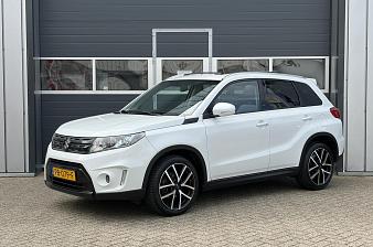 Suzuki Vitara 1.6 High Executive | Pano | LED | Keyless | Stoel verwarming | Camera |