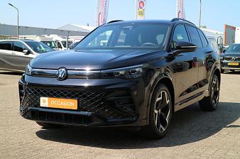 Volkswagen Tiguan 1.5 eTSI R-Line Edition | Automaat! | Camera | Trekhaak! | Blind Spot |