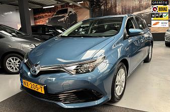 Toyota Auris 1.8 Hybrid Now