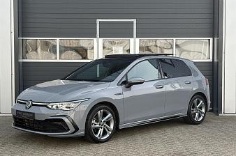 Volkswagen Golf VIII eTSI 110kW R-Line DSG | Pano | LED | Navi | Climate | Camera | Parkeer sensoren |