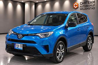 Toyota RAV4 -
