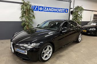 Alfa Romeo Giulia 2.0T // Camera // Adapt. Cruise
