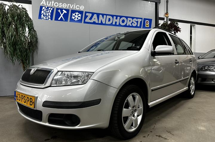 SKODA Fabia Combi 1.4-16V Ambiente