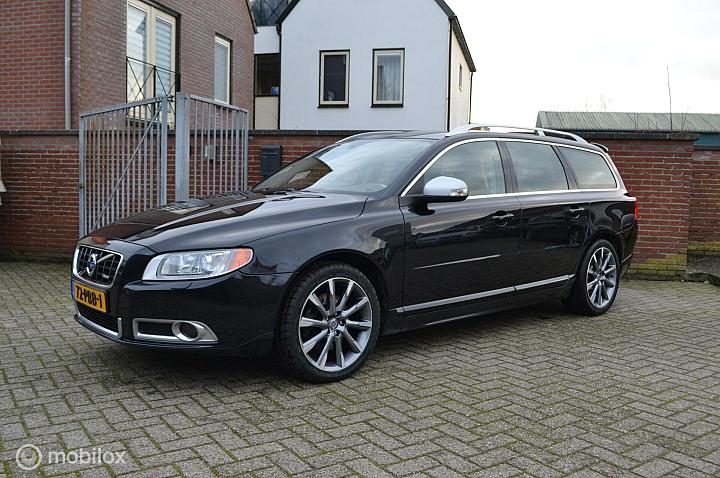 Volvo V70 2.0T R-Design | Xenon | Trekhaak | Leer | Navi | PDC |Bluetooth