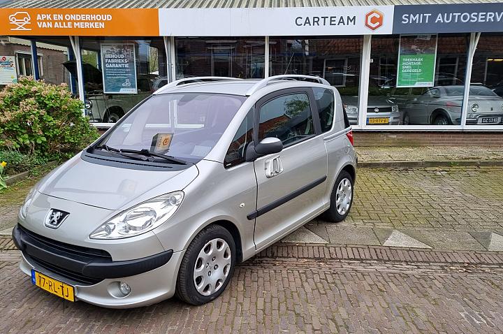 Peugeot 1007 1.6-16V Gentry Automaat Climat Cruise Trekhaak