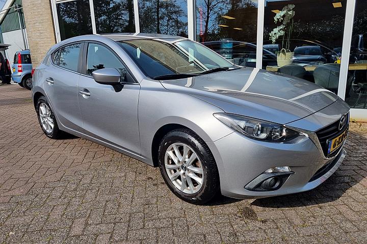 Mazda 3 2.0 Skylease navi