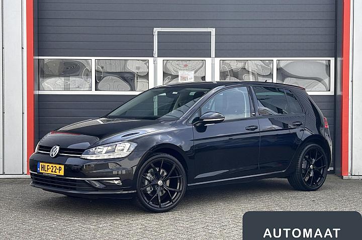 Volkswagen Golf 1.5 TSI Highline | 19 Inch | Verwarmde Zetels | Carplay |
