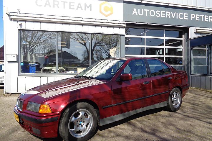 BMW 3 Serie 318i Executive