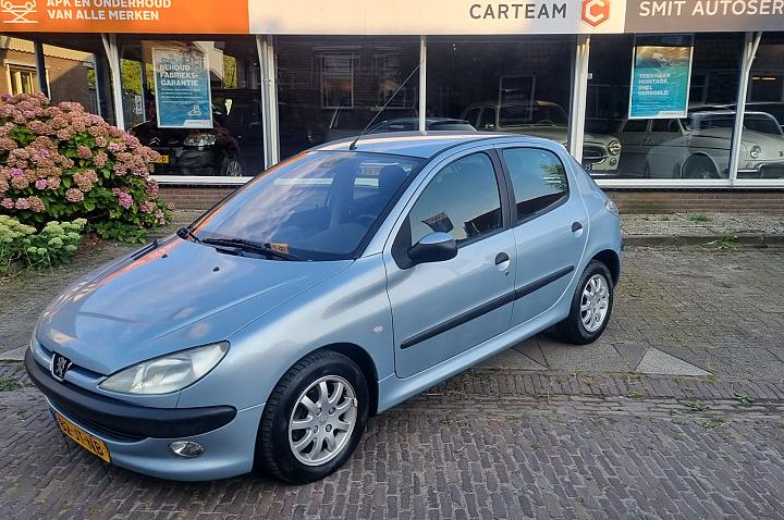 Peugeot 206 1.4 Gentry Premium 5drs