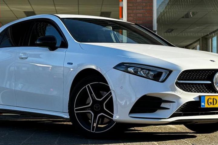 Mercedes-Benz A-Klasse 250 e Business Solution AMG Limited