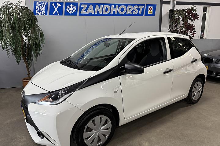 Toyota Aygo 1.0 VVT-i x-now