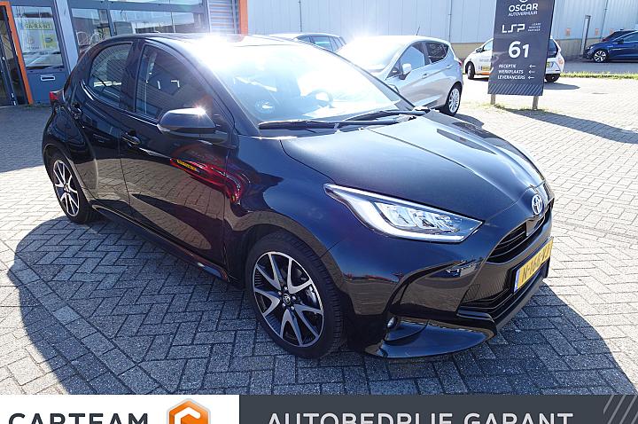 Toyota Yaris 1.5 Hybrid Dynamic Navi / Cruise / Keyless / Parkeer Camera
