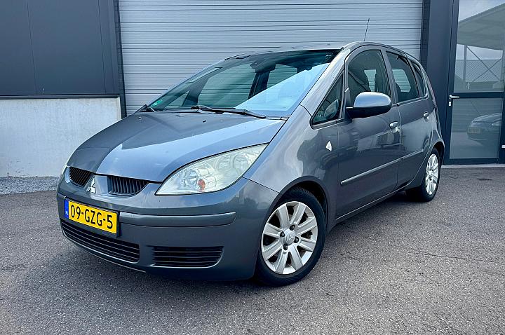 Mitsubishi Colt 1.3 Invite+ / Airco / Lichtsensor / LM Velgen