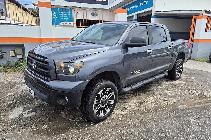 Toyota Tundra pick up