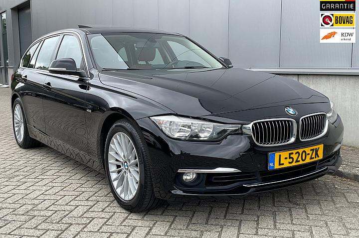 BMW 3 Serie Touring 318i Luxury / Leder / Panorama Dak