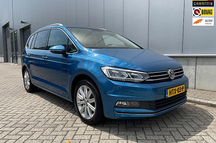 Volkswagen Touran 1.5 TSI Highline Business R / Camera / Trekhaak