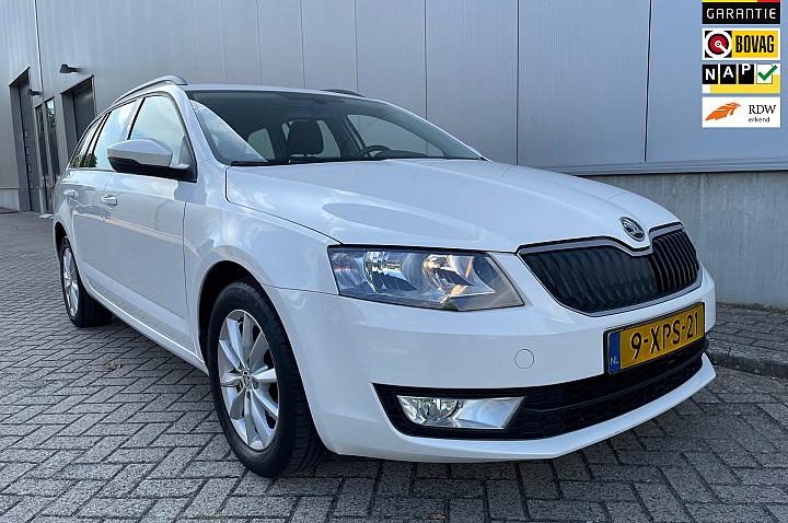 SKODA Octavia Combi 1.2 TSI Greentech Ambition Businessline / Navigatie