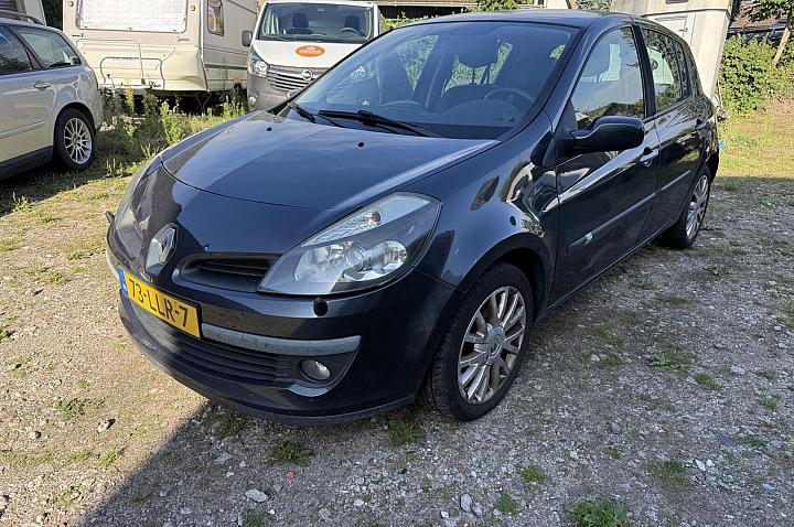 Renault Clio 1.6-16V Dynamique | Airco | Parkeersensoren | Trekhaak | Keyless | Schakelflippers