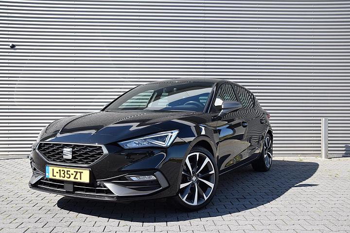 Seat Leon 1.5 eTSI FR Business Intense, Full Options, Dealer onderhouden (inclusief 12 maanden Basis garantie)