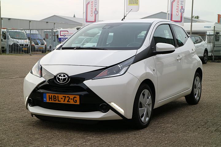 Toyota Aygo 1.0 VVT-i x-play | Carplay | Camera | Led |