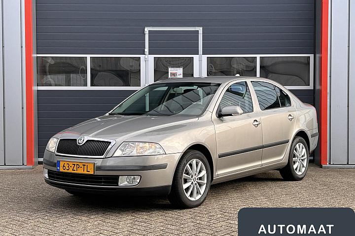 SKODA Octavia 1.6 FSI Ambiente Attractive Business | Lichtmetaal | Airco | Cruise | CV |