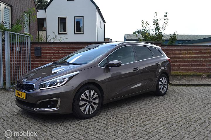 Kia cee'd Sportswagon 1.6 GDI DynamicLine | Dealer OH | Parkeersensoren V+A| Navi | Cruise | Camera