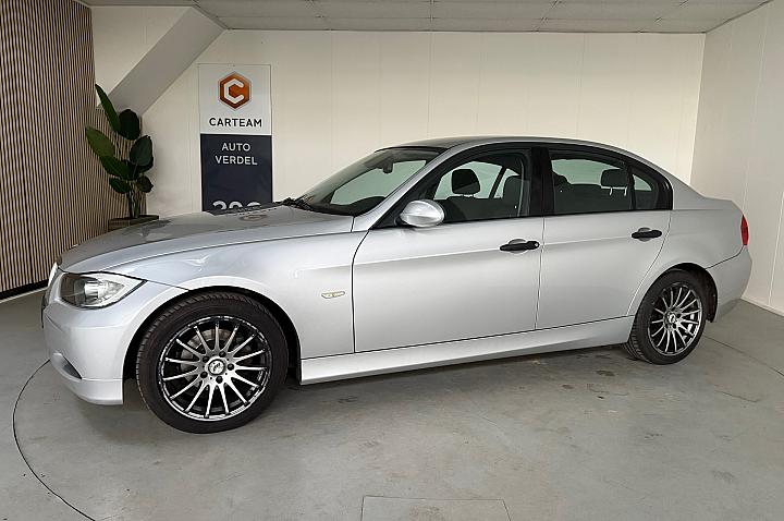 BMW 3 Serie 318i High Executive Airco, Lmv, Trekhaak