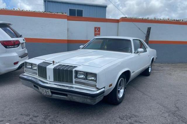 Oldsmobile Cutlass 5.7 Supreme Brougham