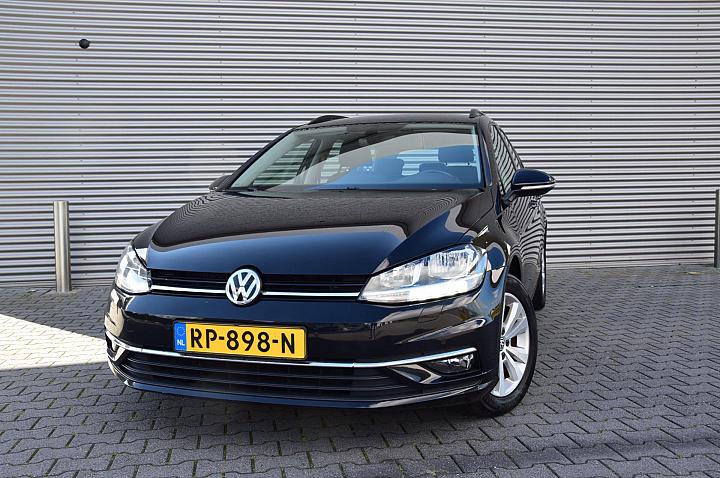 Volkswagen Golf Variant 1.0 TSI Comfortline, Stoelverwarming, trekhaak, 12 maanden BASIS garantie