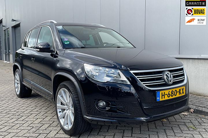 Volkswagen Tiguan 1.4 TSI Sport&Style R Line / Carplay