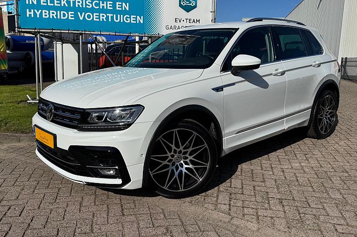 Volkswagen Tiguan 1.5 TSI R-Line 360/CARPLAY/KEYLESS