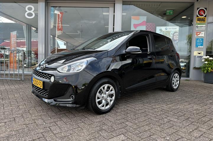 Hyundai i10 1.0i Premium | Verwarmde stoelen + stuur | Carplay | Airco | Cru