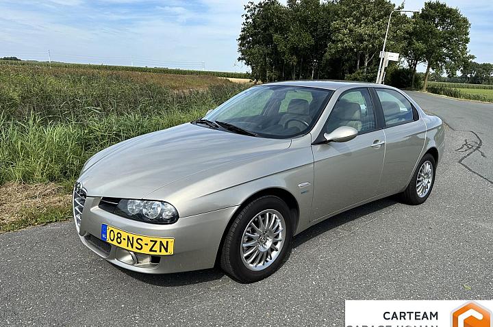 Alfa Romeo 156 2.5 V6 Distinctive
