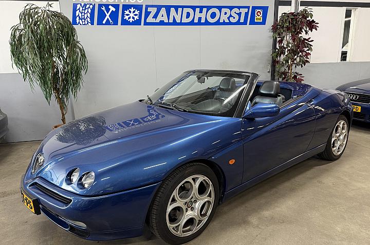 Alfa Romeo Spider 2.0-16V T.Spark L // Leer // Ecc
