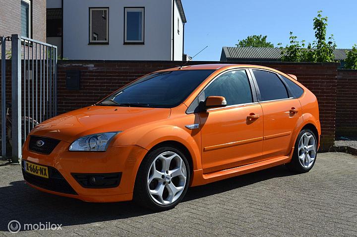 Ford Focus 2.5-20V ST | Cruise | Recaro | Youngtimer | Electric Orange