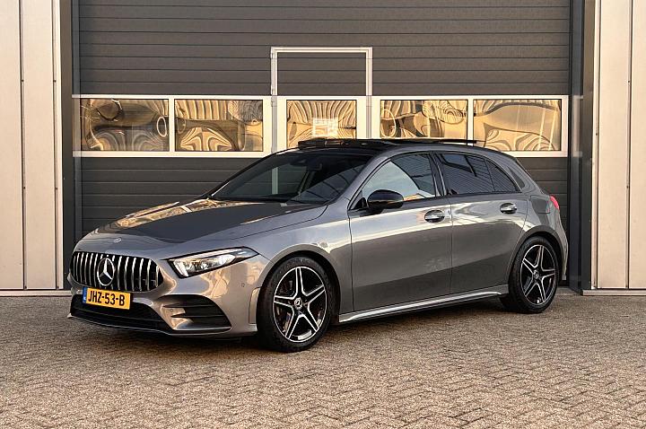 Mercedes-Benz A-Klasse 180 AMG LINE | Pano | Sfeer | Camera | Stoel met geheugen | Night Pakket |