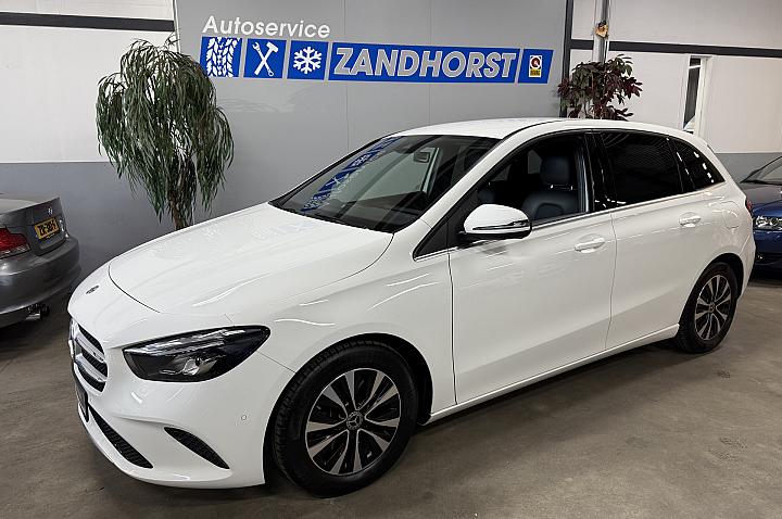Mercedes-Benz B-Klasse 200 Business Solution // autom. // Apple Carplay // Nl Auto // Trekhaak wegkl.