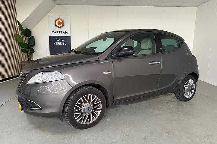 Lancia Ypsilon 0.9 TwinAir Platinum Airco, Leder, LMV, Panoramadak