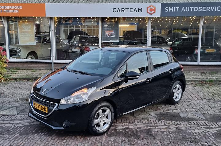 Peugeot 208 1.2 VTi Active Airco Cruise Navi Trekhaak