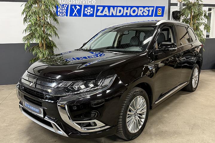 Mitsubishi Outlander 2.4 PHEV Intense+ // Schuifdak // Trekhaak