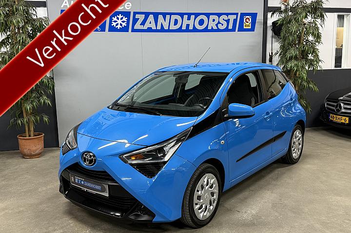 Toyota Aygo 1.0 VVT-i x-play // Camera // Autom. // Navi Verkocht!!!
