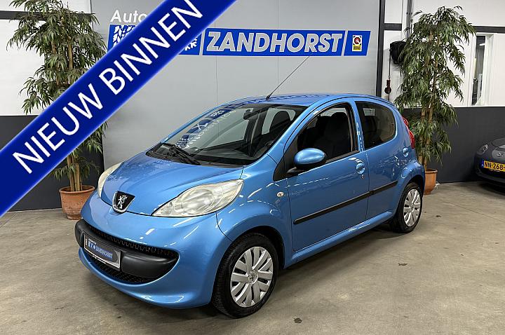 Peugeot 107 1.0-12V XR