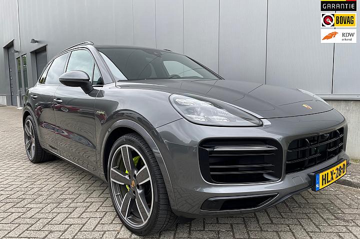 Porsche Cayenne 3.0 E-Hybrid / Panorama / Sport